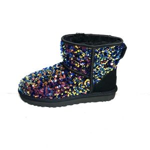 UGG Women's Classic Mini Stellar Sequin Ankle Boots Medallion Size 7.